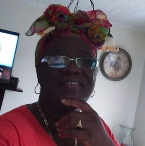 Meet your Posher, Christiana